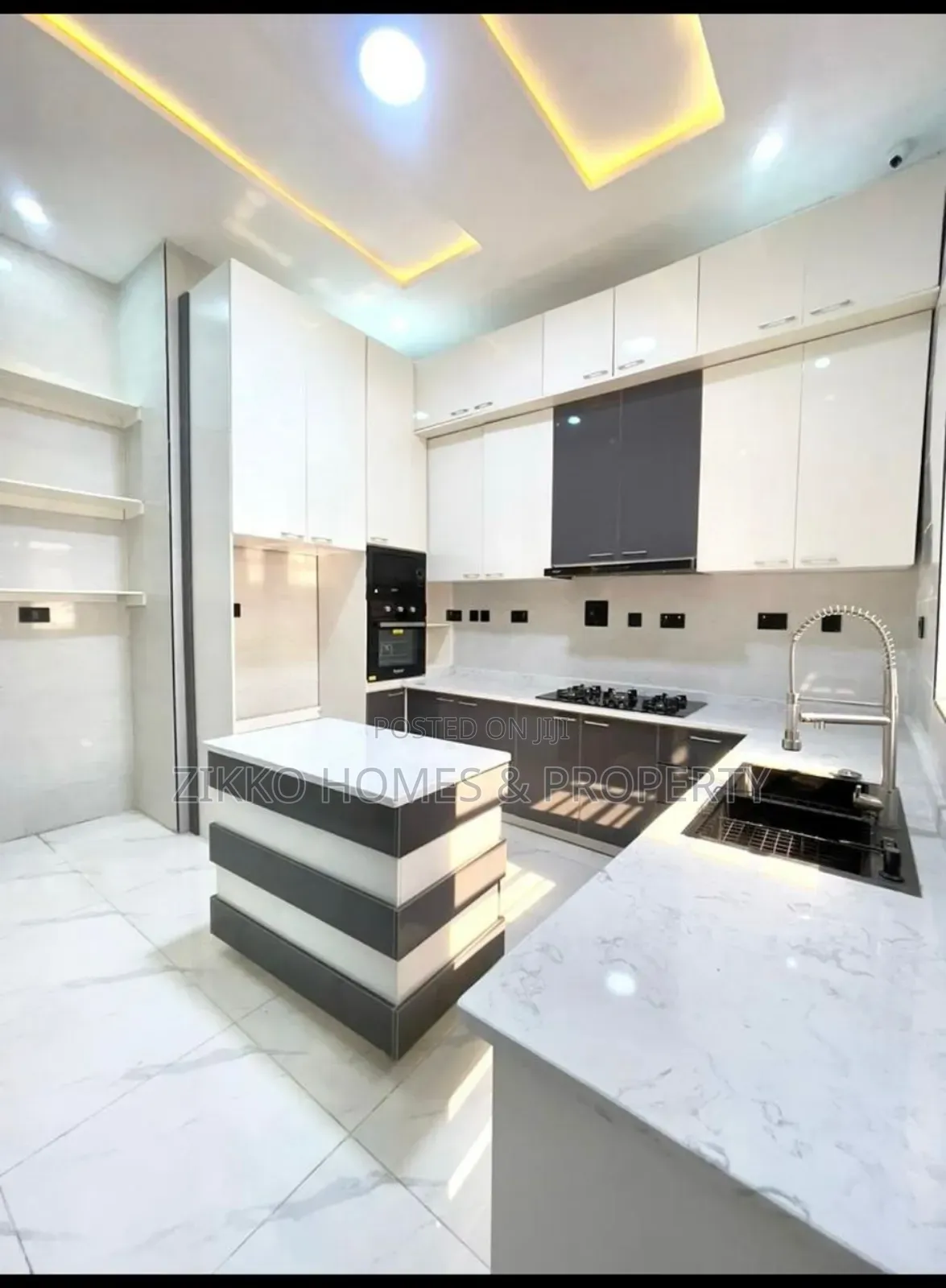 4bdrm Duplex in Ajah, Lekki for sale in Lekki