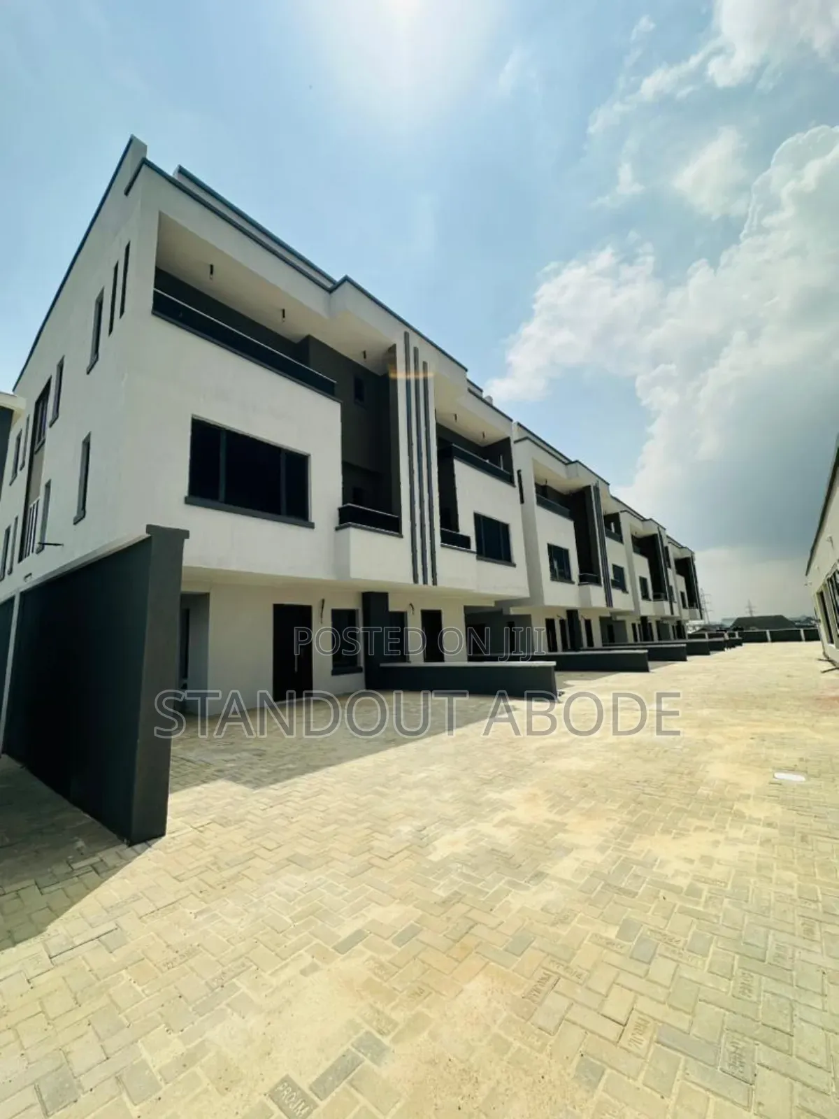 4bdrm Duplex in In A Secure Estate, Ogudu GRA for sale in Ogudu GRA