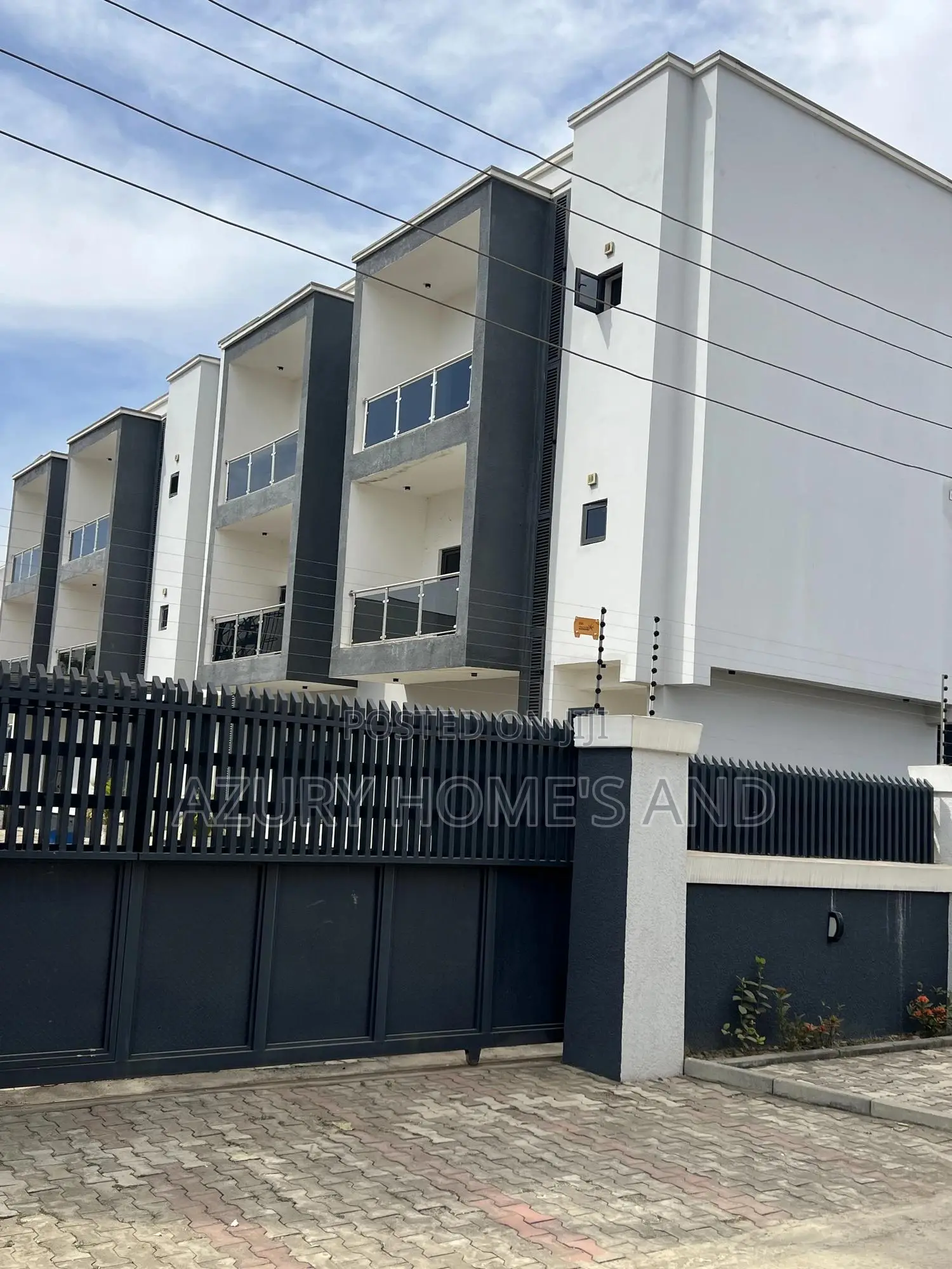 Luxury 4-Bedroom Terrace Duplex and Boys Quarters in Jahi