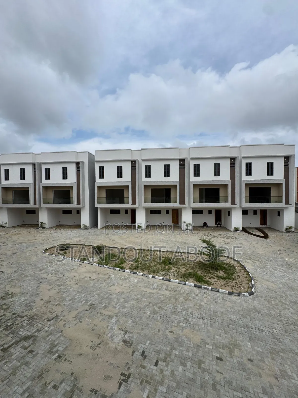4bdrm Duplex in Inside An Estate, Ikate for sale in Ikate