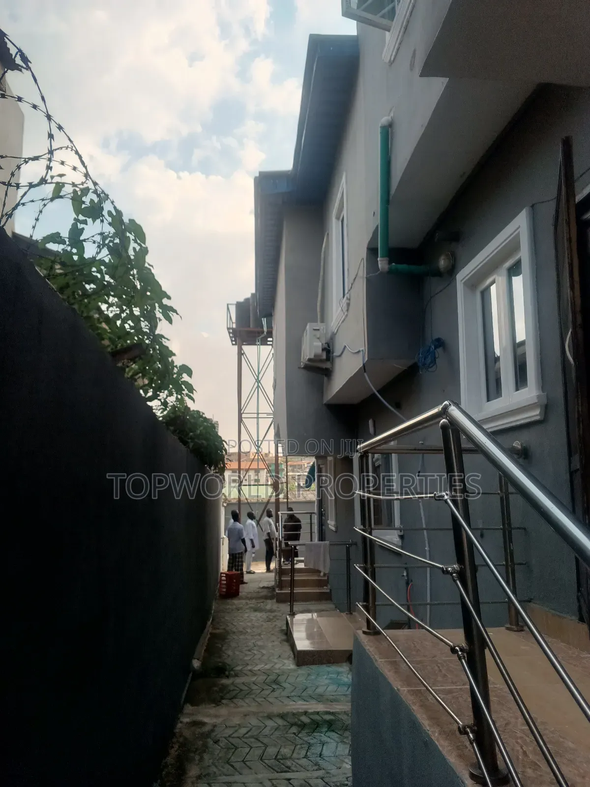 4bdrm Duplex in Alafia Estate Ogba for sale in Ogba