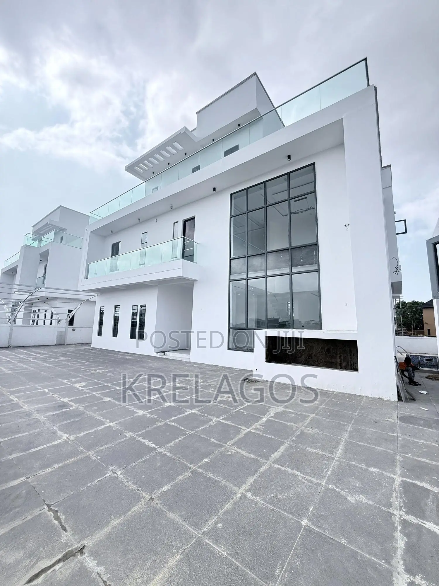 5bdrm Duplex in Royal Garden Estate, Off Lekki-Epe Expressway for sale in Off Lekki-Epe Expressway