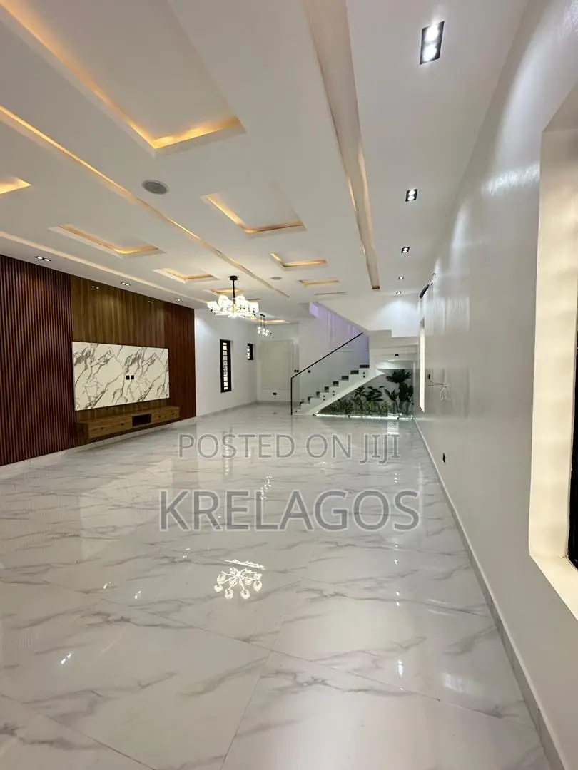 5bdrm Duplex in Orchid, Chevron for sale in Chevron