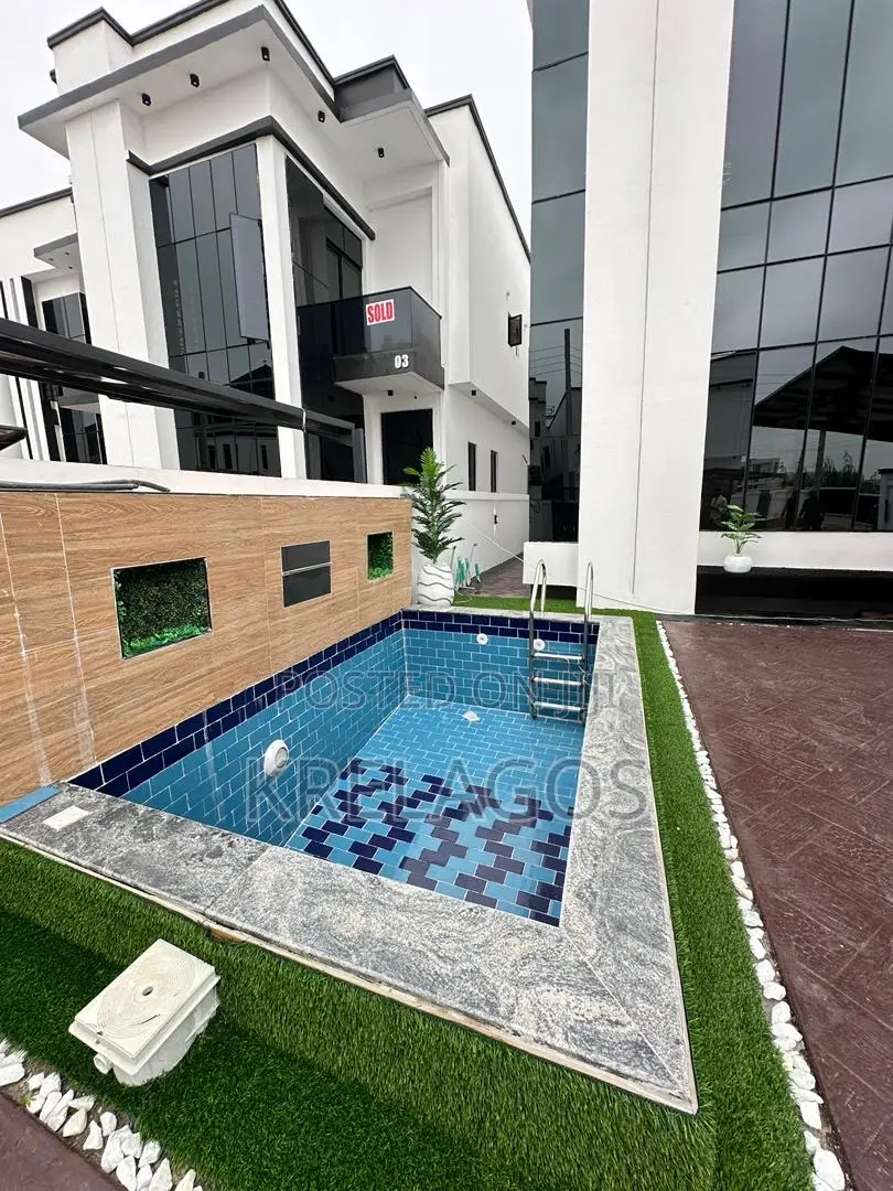 5bdrm Duplex in Orchid, Chevron for sale in Chevron