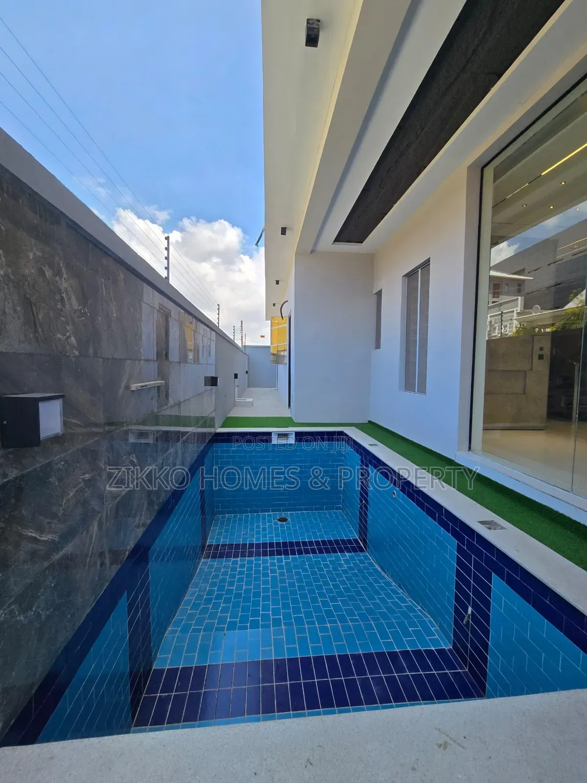 5bdrm Duplex in Lekki for sale in Lekki