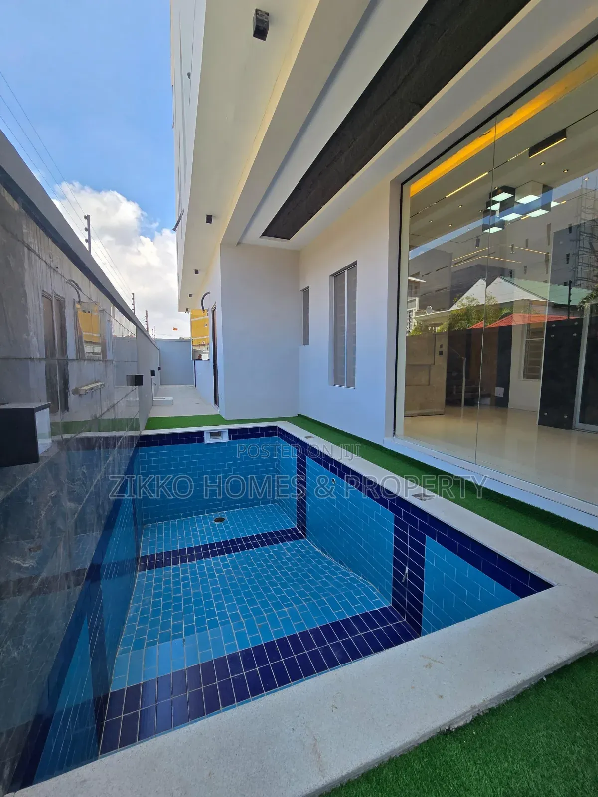 5bdrm Duplex in Lekki for sale in Lekki