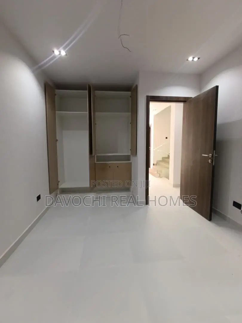 4bdrm Duplex in Freedom Way, Lekki Phase 1 for rent in Lekki Phase 1