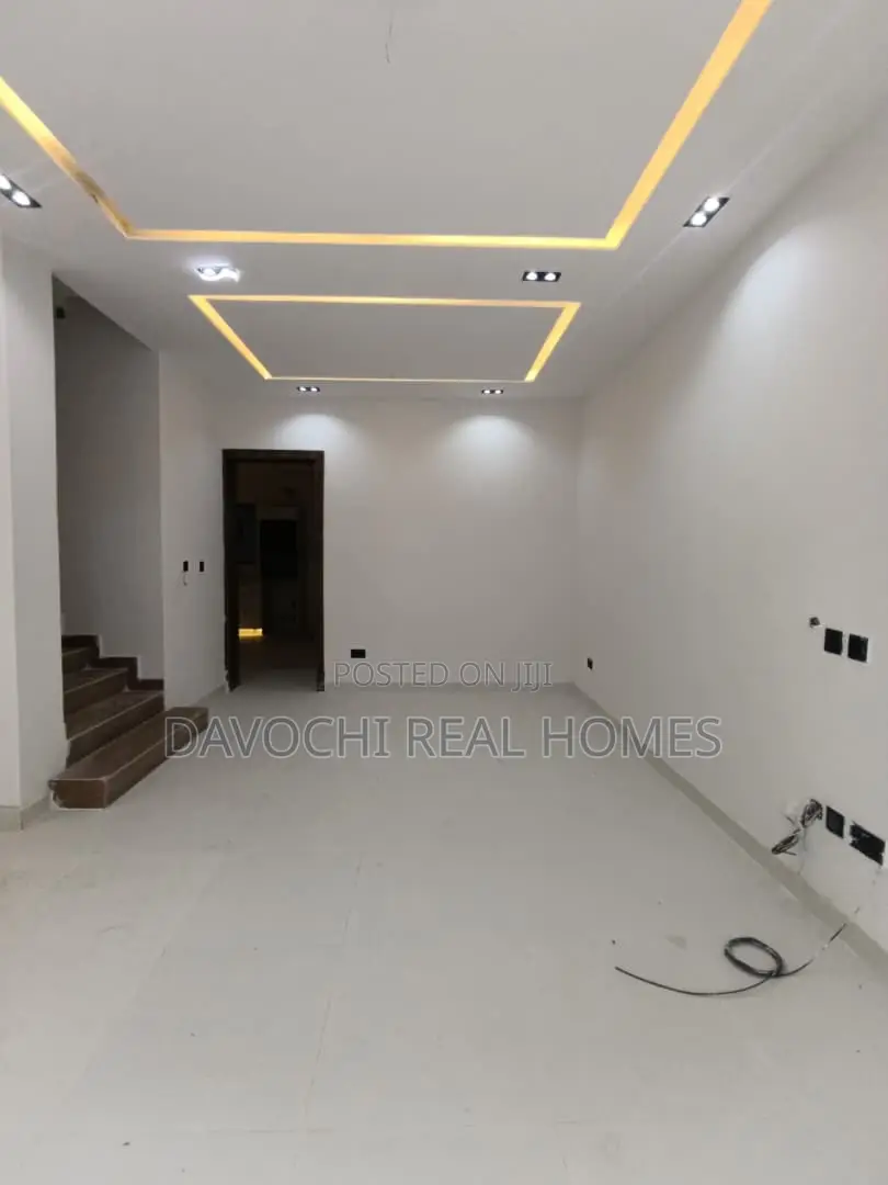 4bdrm Duplex in Freedom Way, Lekki Phase 1 for rent in Lekki Phase 1