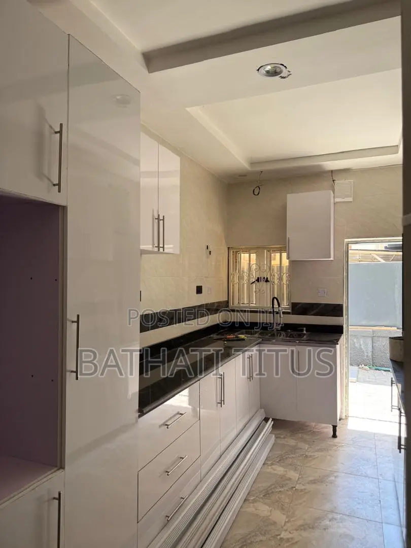 4bdrm Duplex in Paradise Estate, Life Camp for rent in Life Camp