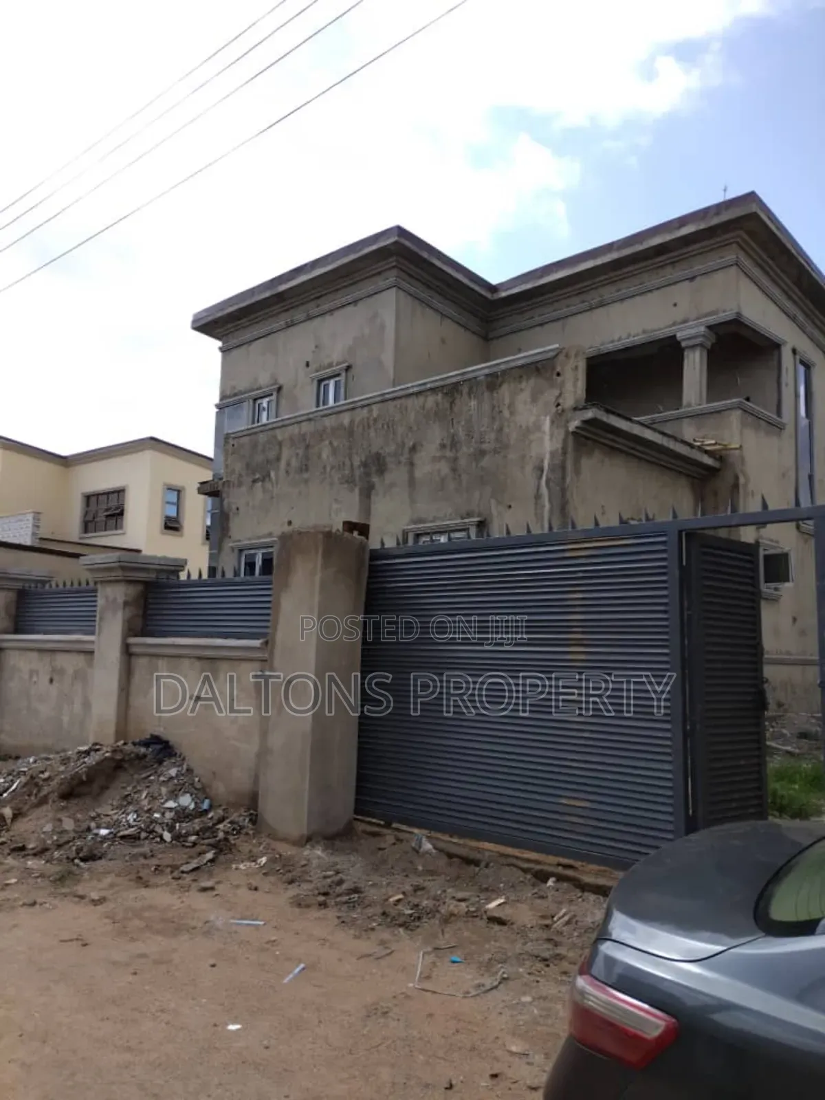 4bdrm Duplex in Lugbe District for sale in Lugbe District