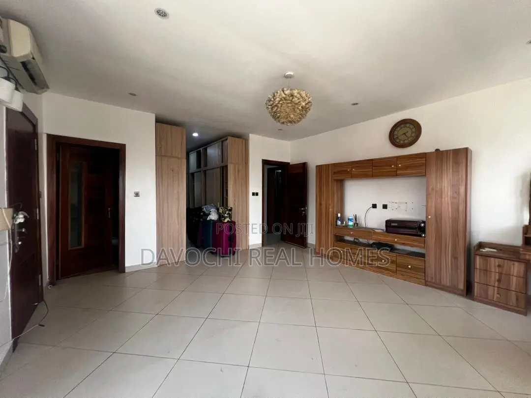 3bdrm Apartment in Lekki Phase1 for rent in Lekki Phase 2