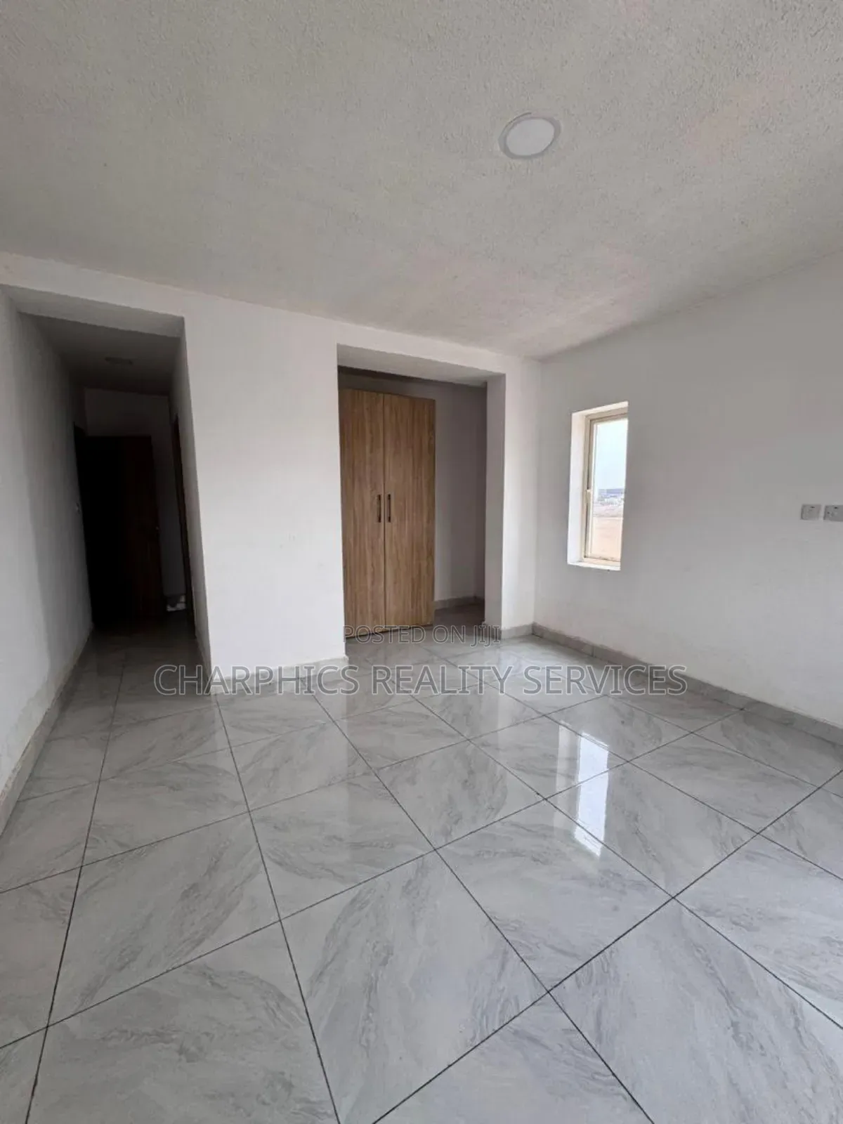 2bdrm Maisonette in Lekki Phase 1 for sale in Lekki Phase 1