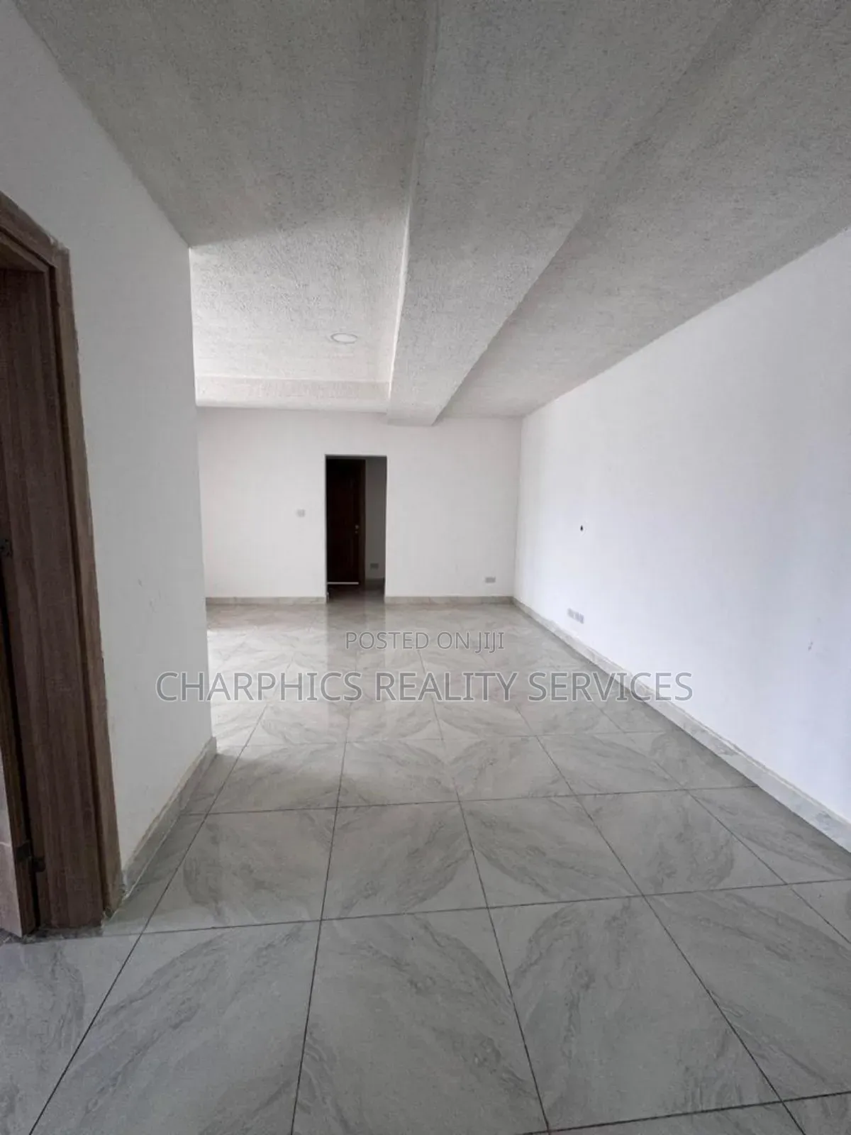 2bdrm Maisonette in Lekki Phase 1 for sale in Lekki Phase 1