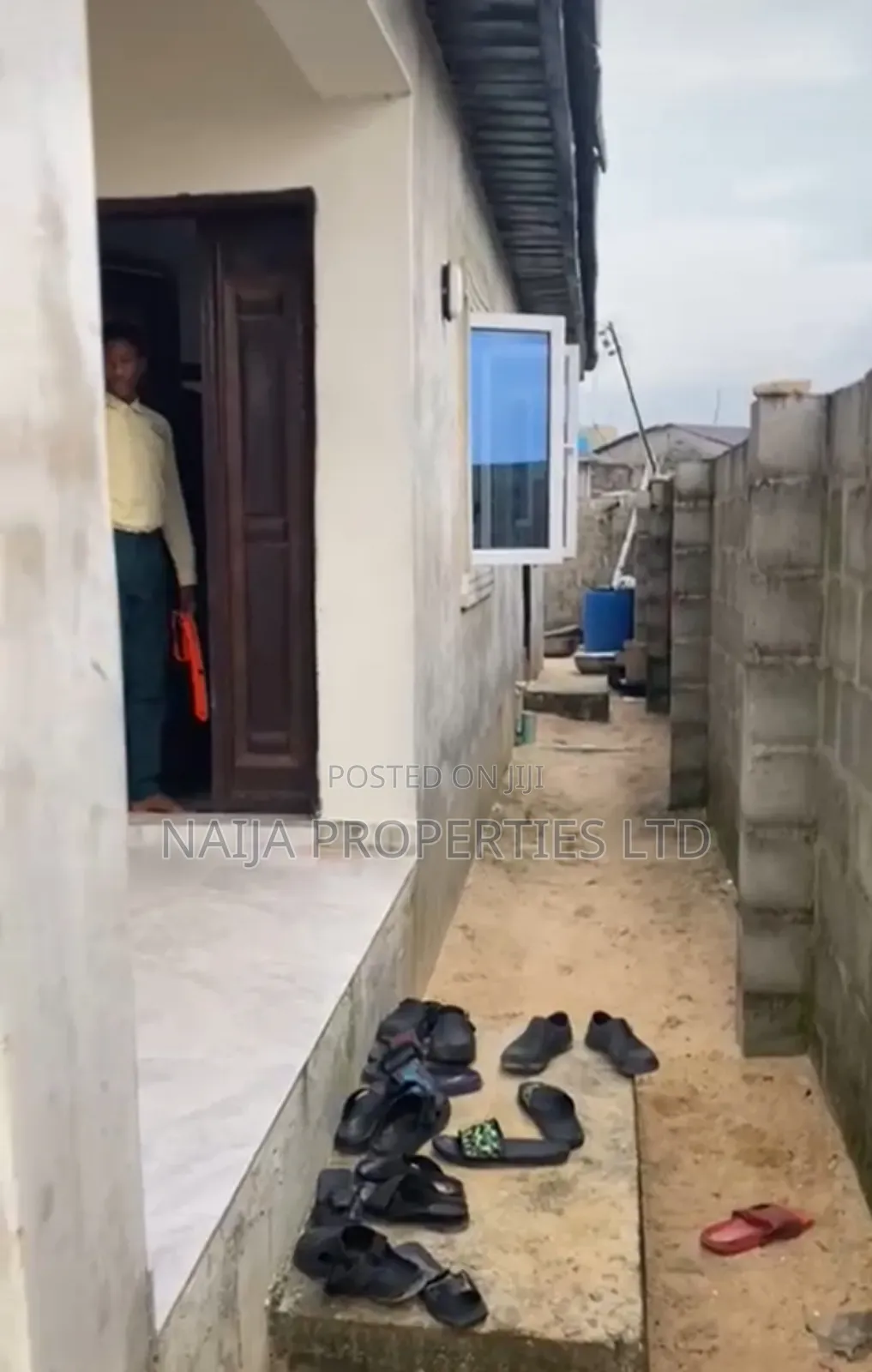 3bdrm Bungalow in Losoro, Lakowe for sale in Lakowe