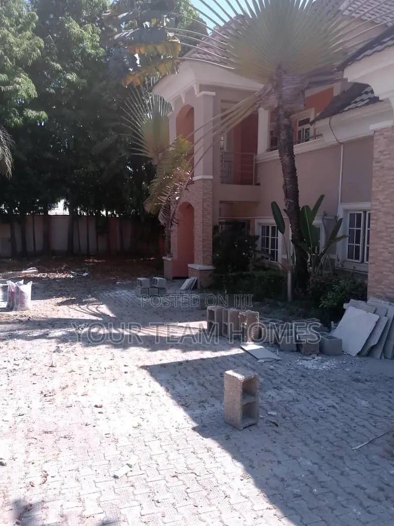 6bdrm Duplex in Maitama for rent in Maitama