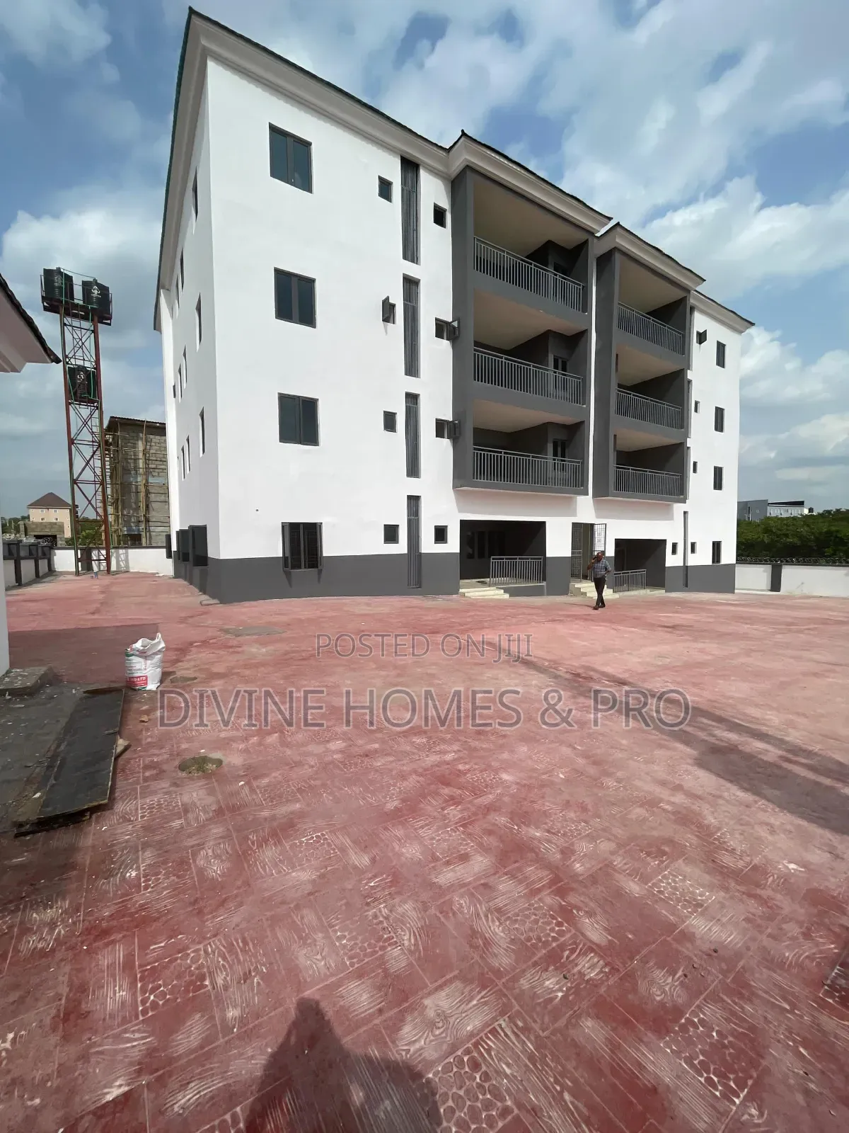 3bdrm Block of Flats in Berger Clinic, Life Camp for sale in Life Camp