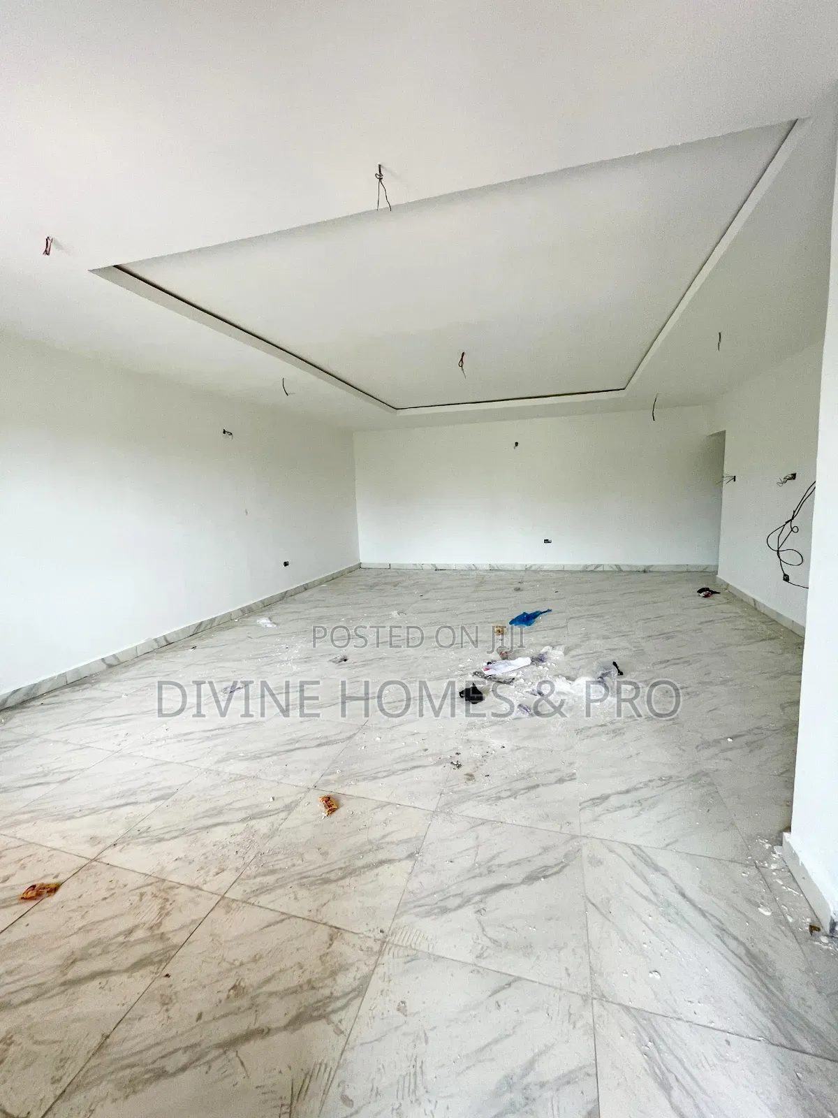 3bdrm Block of Flats in Berger Clinic, Life Camp for sale in Life Camp