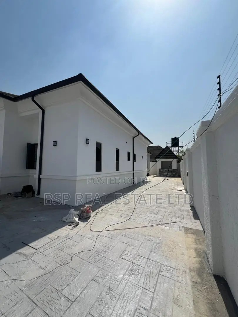 3bdrm Bungalow in Gwarinpa for sale in Gwarinpa