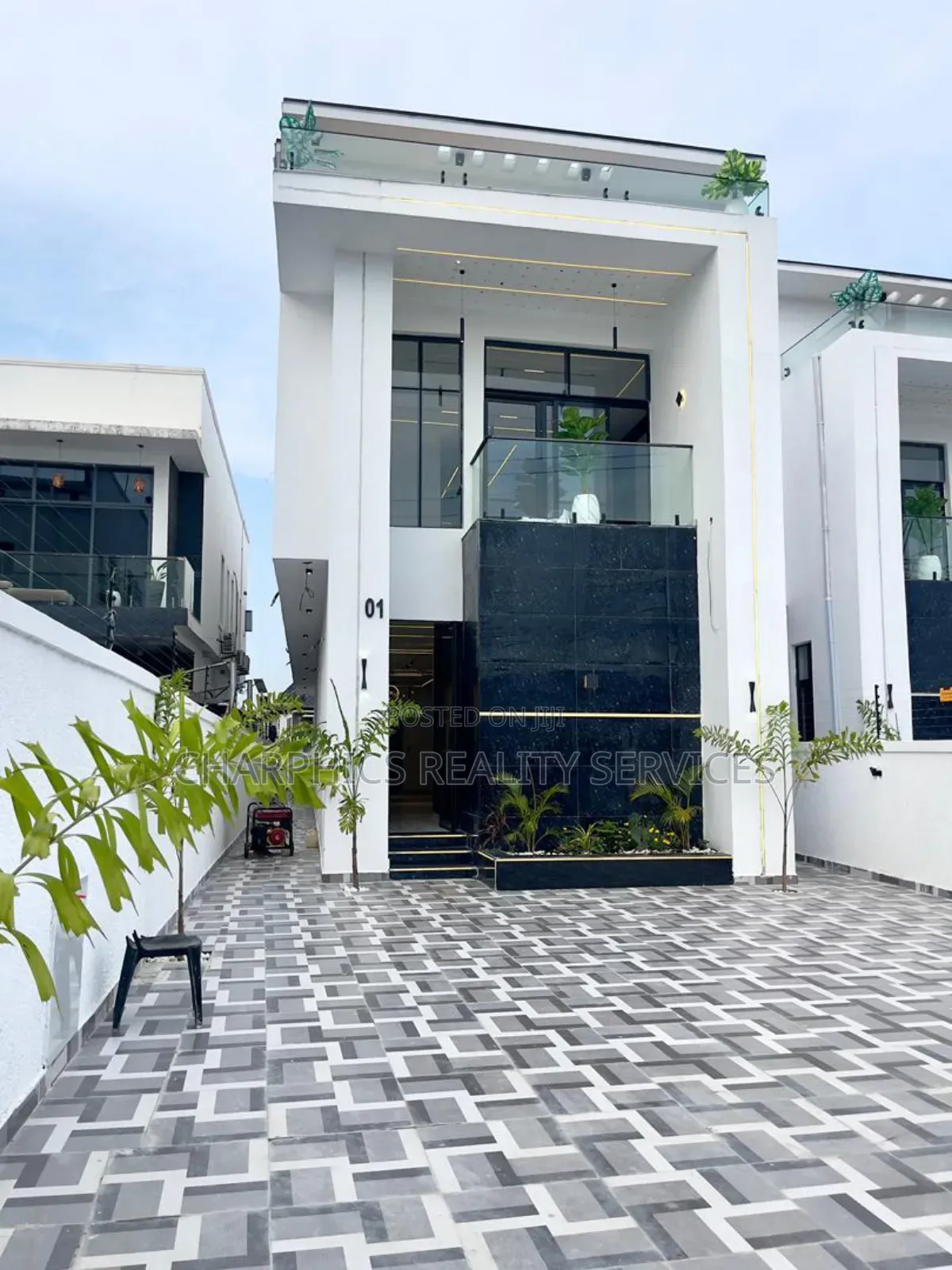 5bdrm Duplex in Lekki Phase 2 for sale in Lekki Phase 2