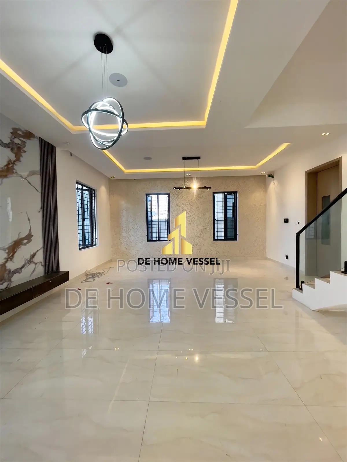 5bdrm Duplex in Lekki Phase 1 for sale in Lekki Phase 1
