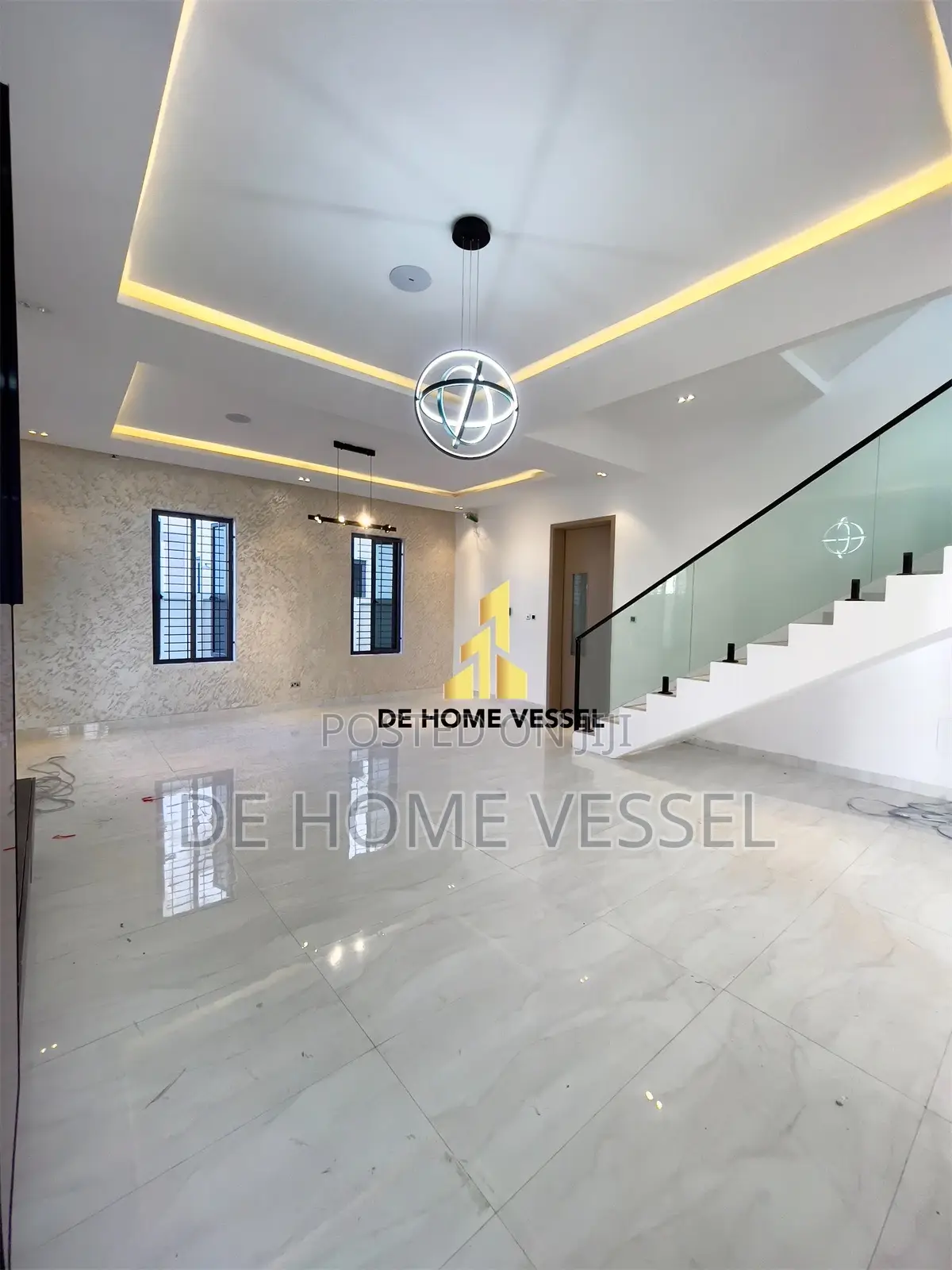 5bdrm Duplex in Lekki Phase 1 for sale in Lekki Phase 1