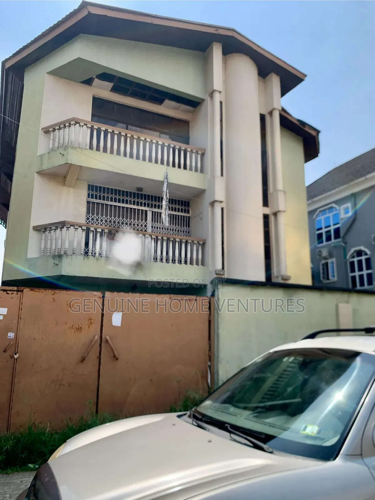 18bdrm Block of Flats in Yaba for sale in Yaba