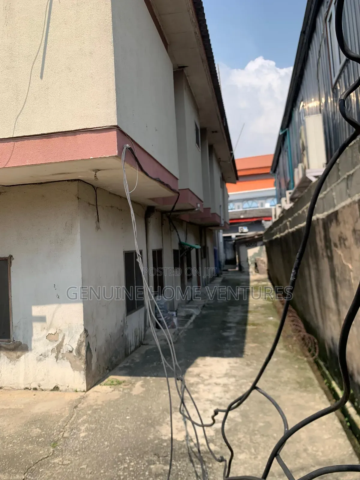 8bdrm Block of Flats in Yaba for sale in Yaba