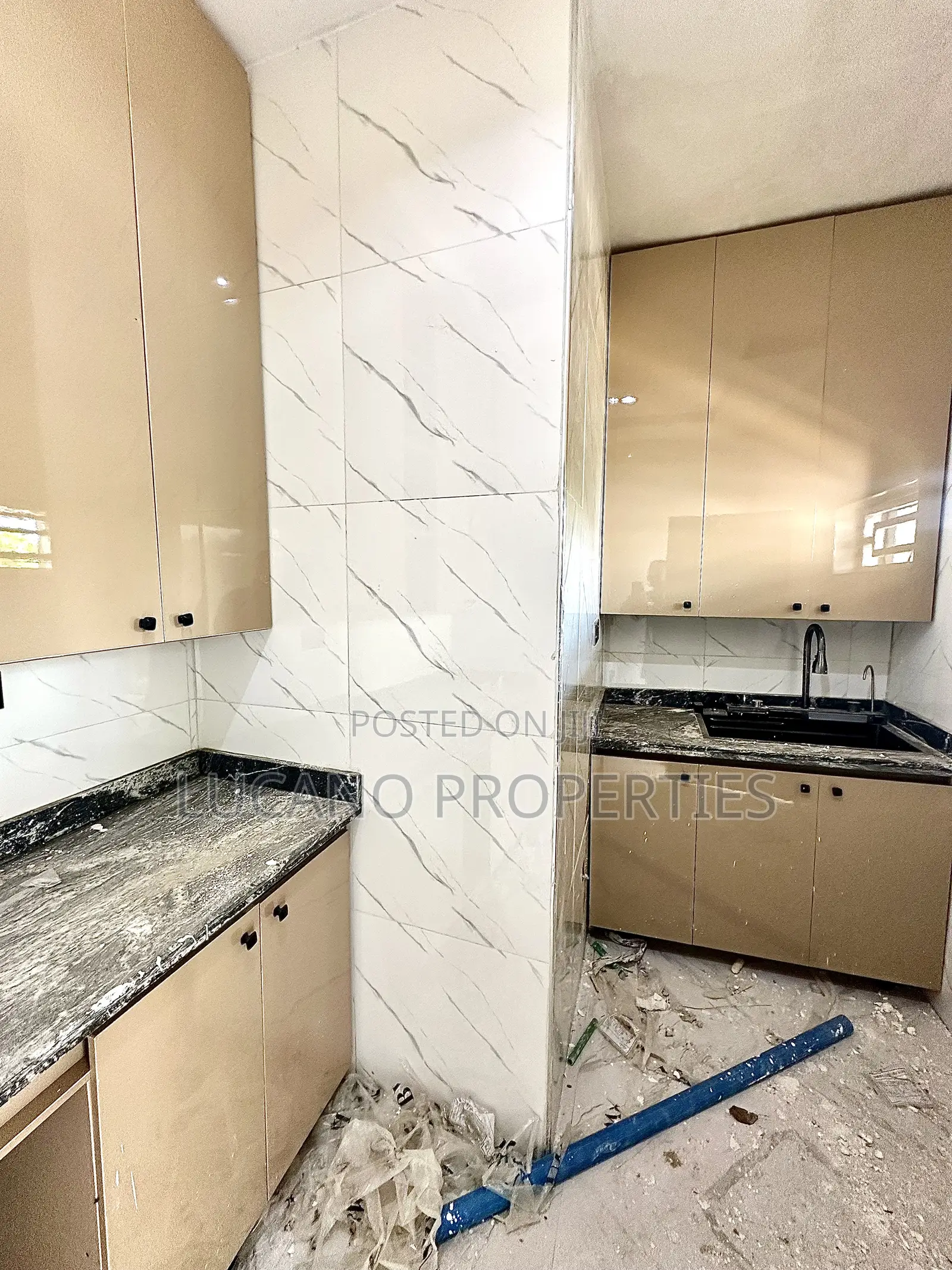 6bdrm Duplex in Katampe Extension for sale in Katampe Extension