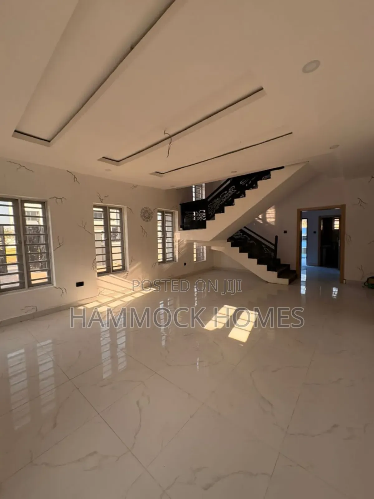 6bdrm Duplex in Airforce Estate, Akobo for sale in Akobo