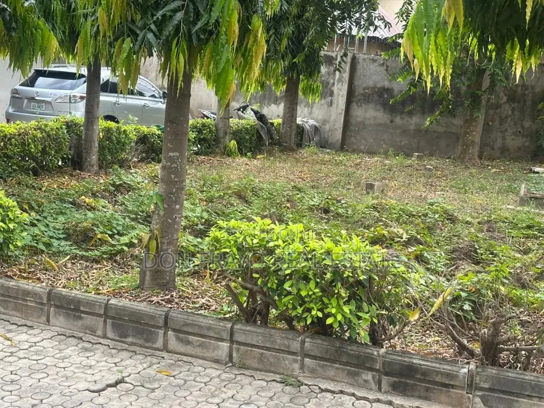 5bdrm Bungalow in Main Ikolaba Estate, Bodija for sale in Bodija