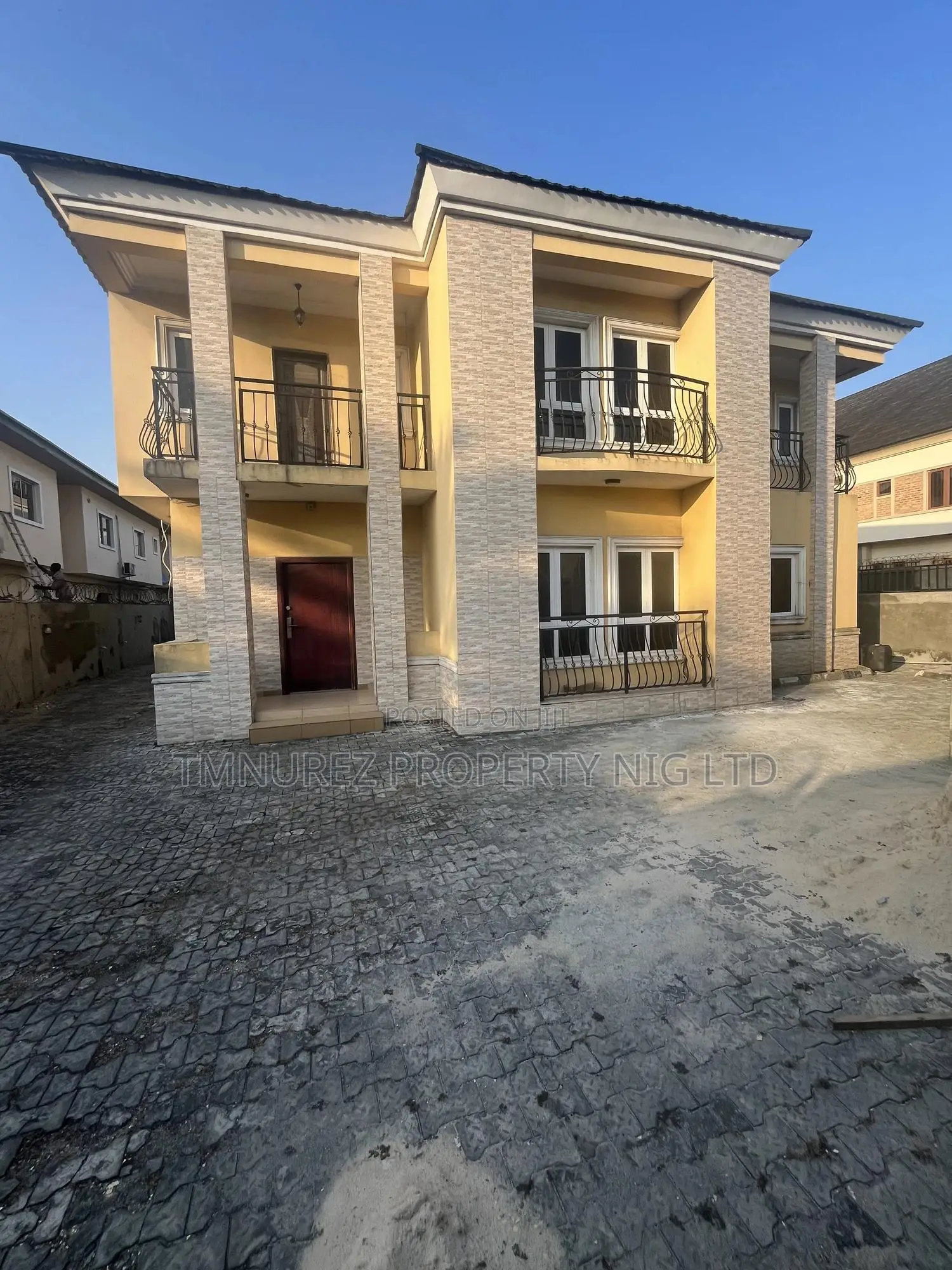 4bdrm Duplex in Lekki Phase 1 for rent in Lekki Phase 1