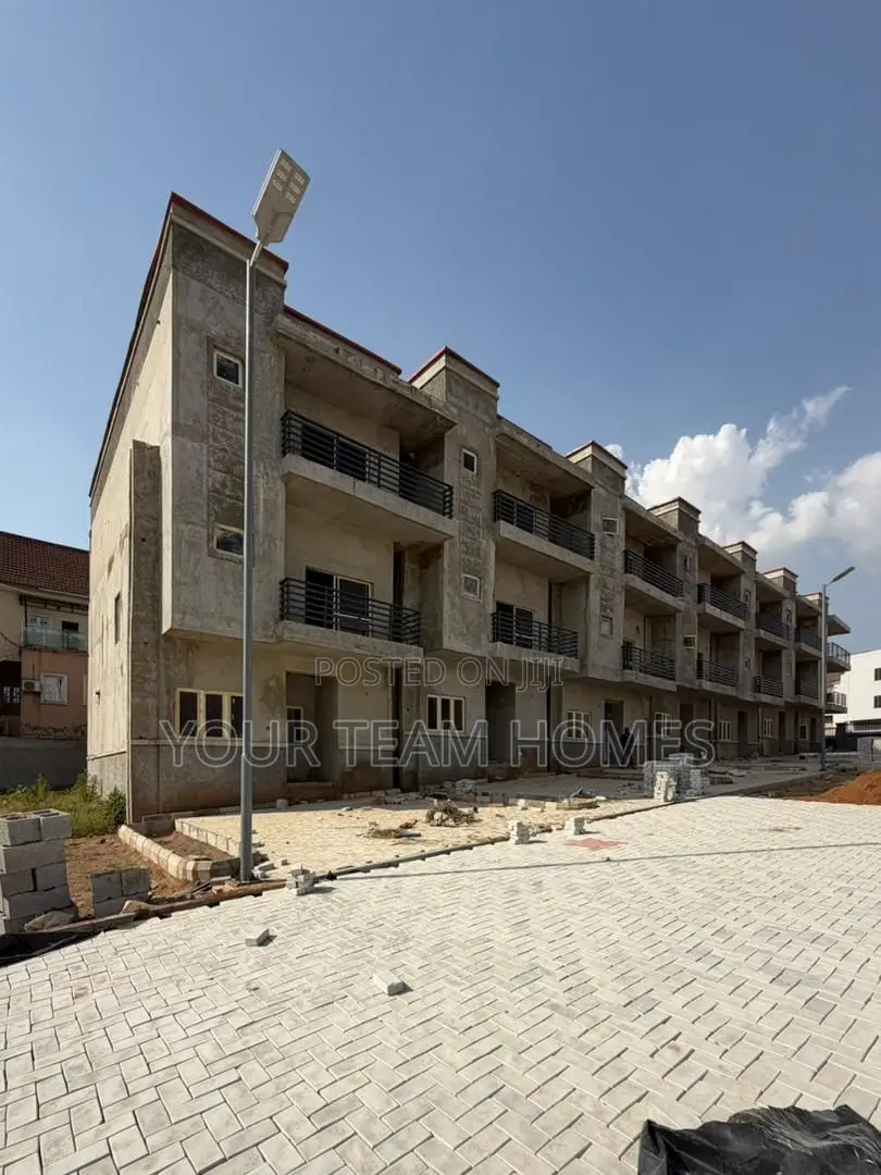 4bdrm Townhouse/Terrace in Life Camp for sale in Life Camp