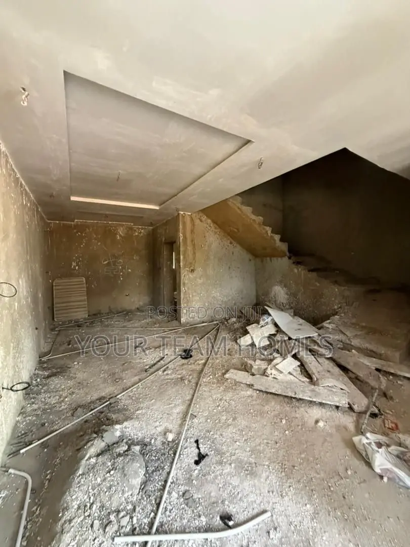 4bdrm Townhouse/Terrace in Life Camp for sale in Life Camp