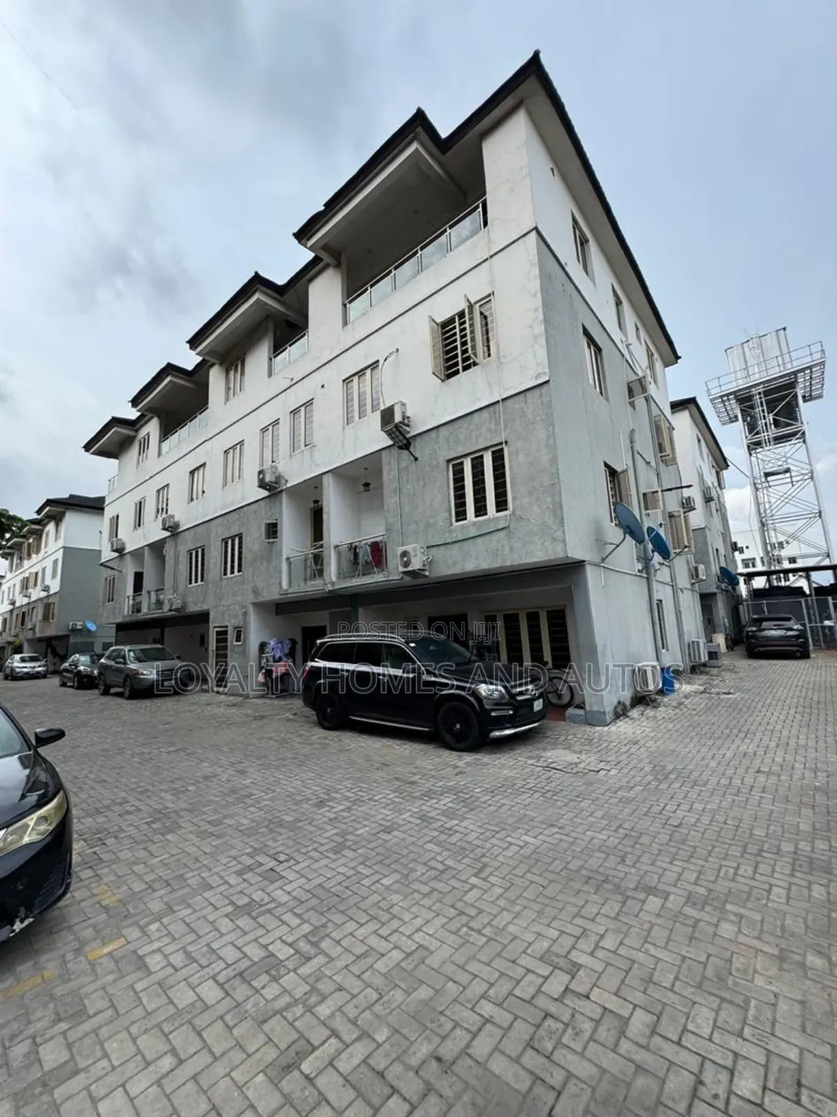 4bdrm Townhouse/Terrace in Surulere for sale in Surulere