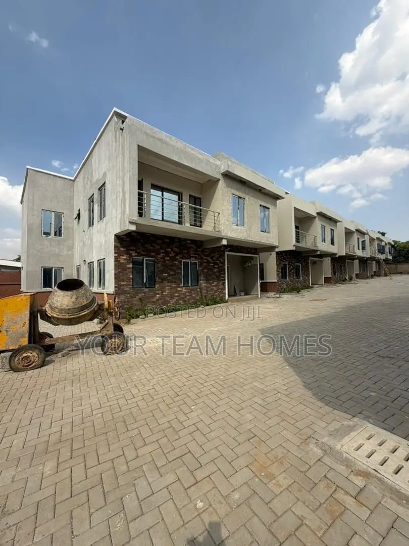 4bdrm Townhouse/Terrace in Life Camp for sale in Life Camp