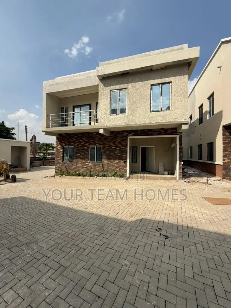 4bdrm Townhouse/Terrace in Life Camp for sale in Life Camp
