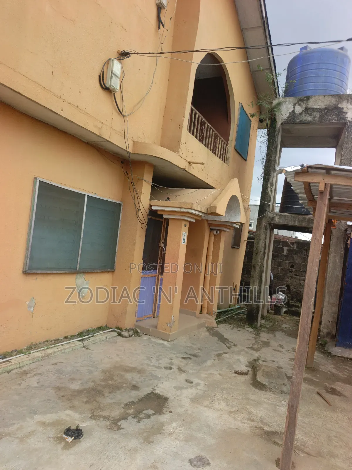 3bdrm Block of Flats in Ladoje, Oko-Oba for sale in Oko-Oba
