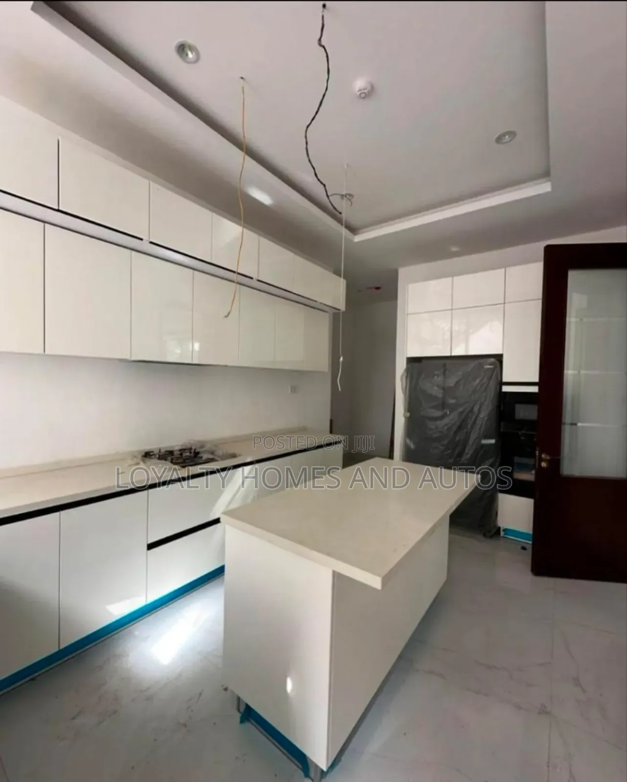 3bdrm Block of Flats in Admiralty Lekki for sale in Lekki Phase 1