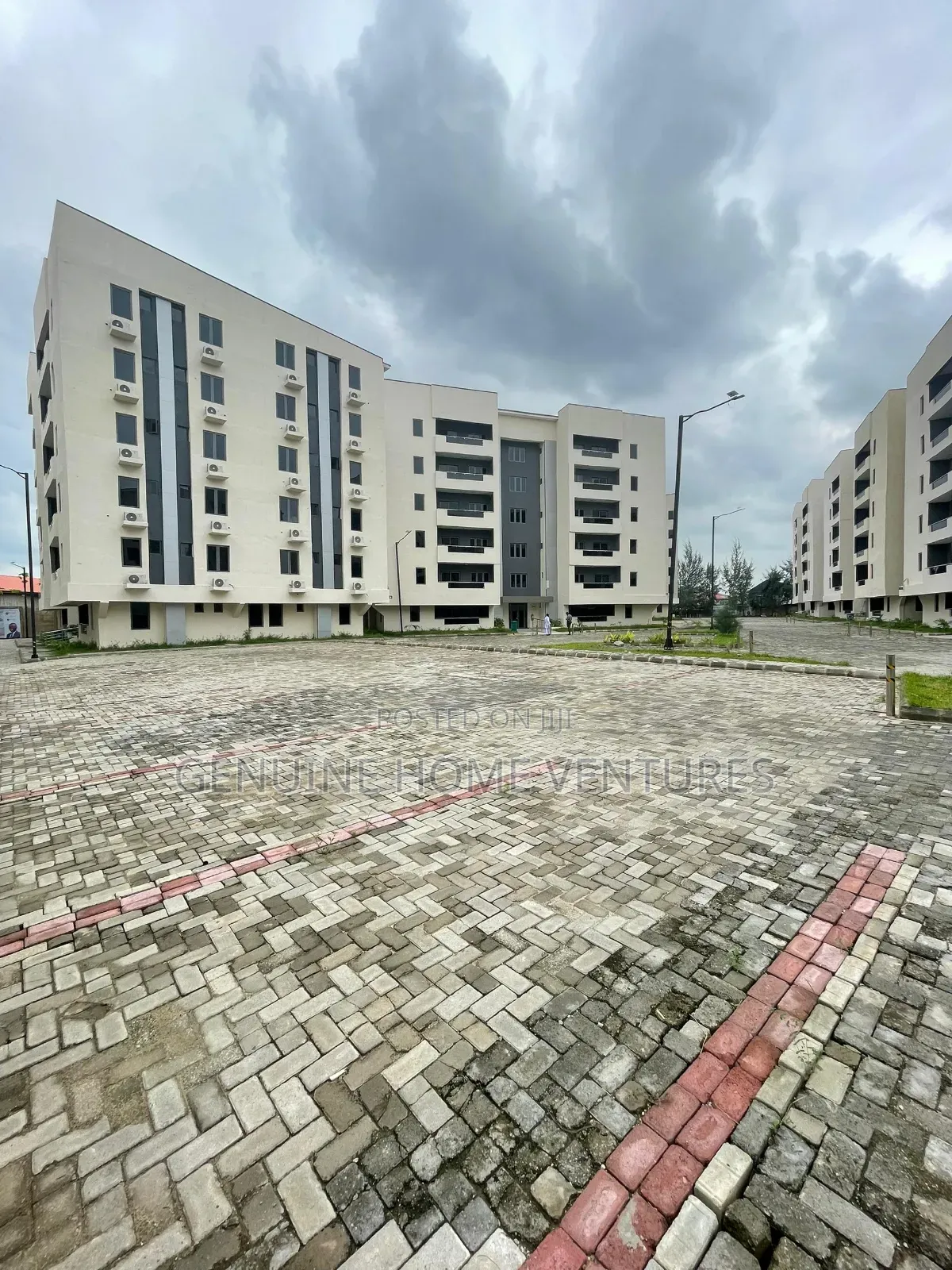 2bdrm Apartment in Surulere for sale in Surulere