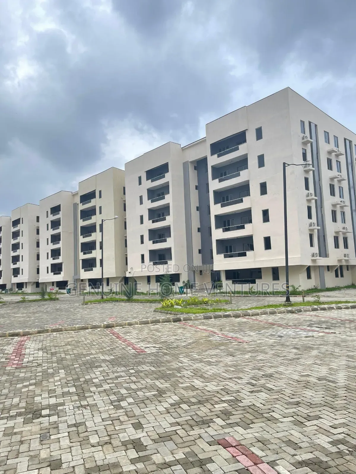 2bdrm Apartment in Surulere for sale in Surulere