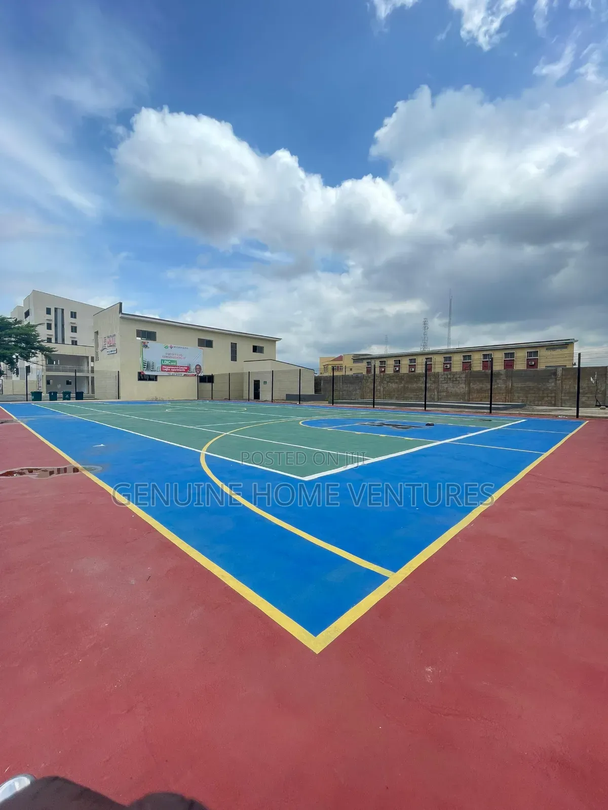 2bdrm Apartment in Surulere for sale in Surulere