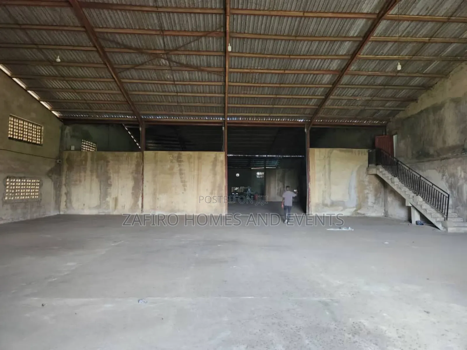 2750m2 Warehouse at Podo on Old Lagos Ibadan Expressway Ib for Lease in Ibadan