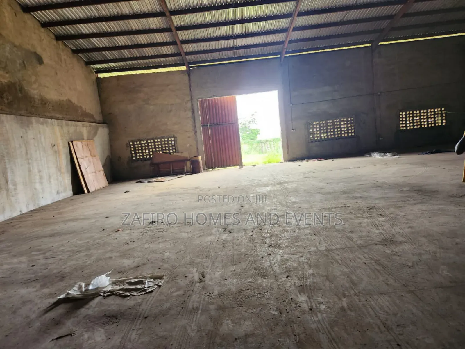 2750m2 Warehouse at Podo on Old Lagos Ibadan Expressway Ib for Lease in Ibadan