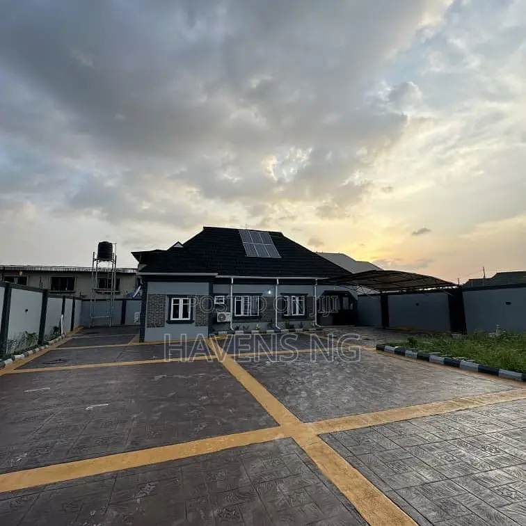 3bdrm Bungalow in Jericho for sale in Jericho