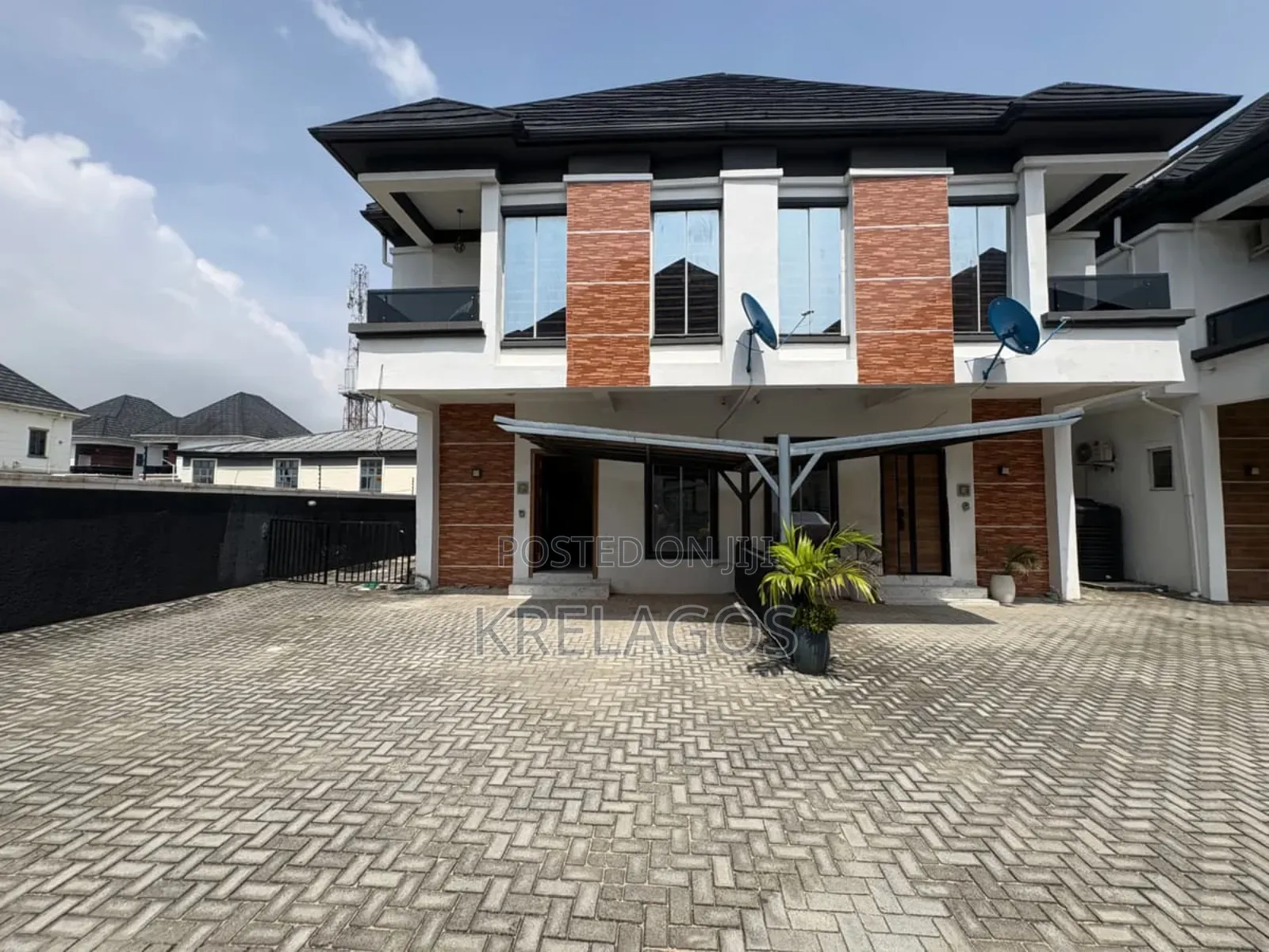 4bdrm Duplex in Orchid, Chevron for sale in Chevron