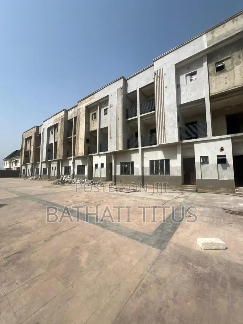 4bdrm Duplex in Kado for sale in Kado