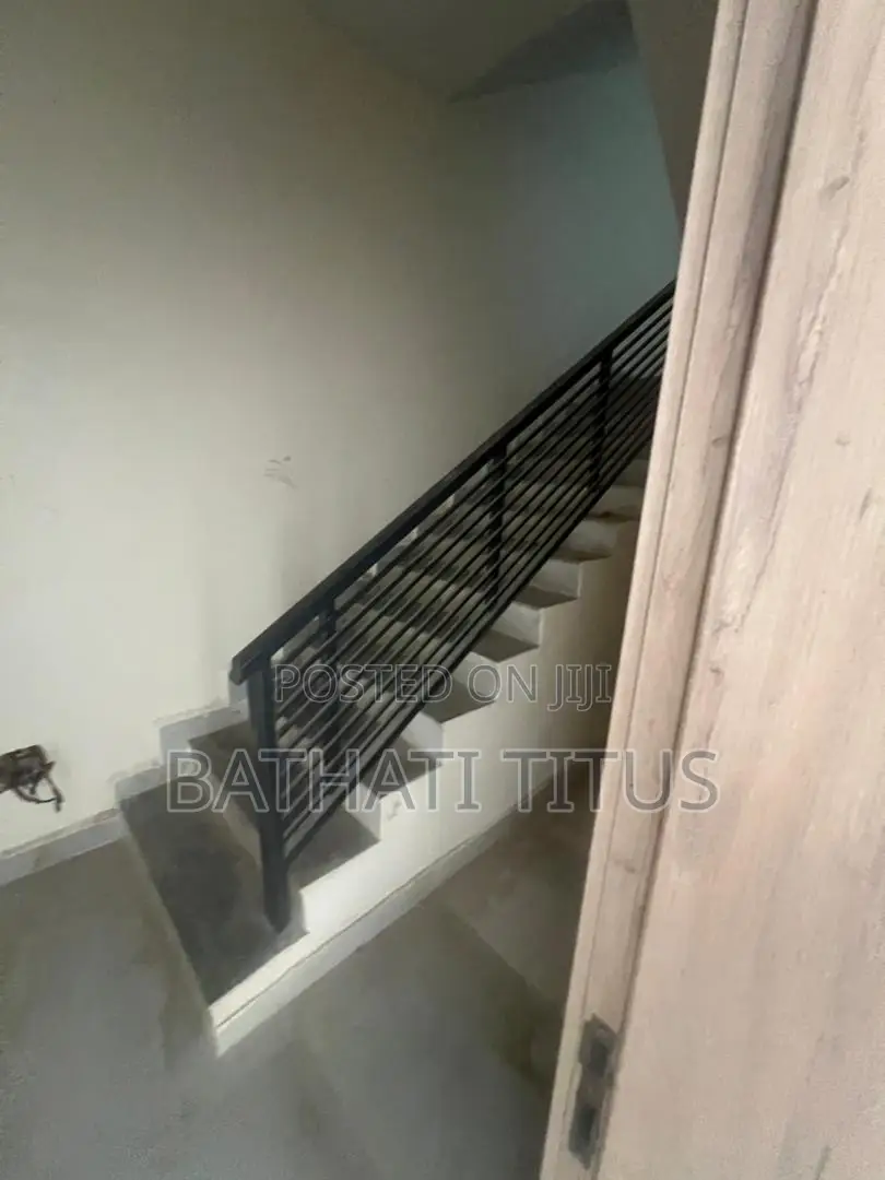4bdrm Duplex in Kado for sale in Kado