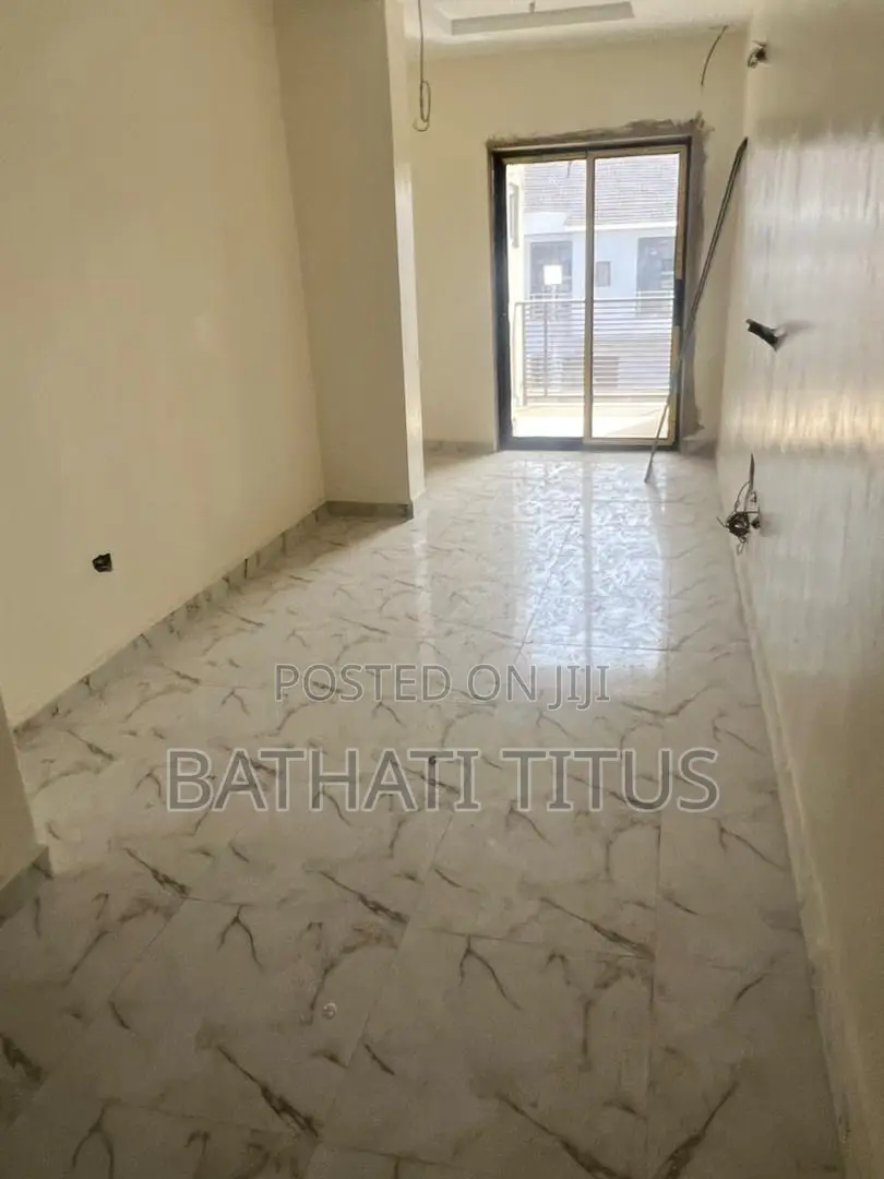 4bdrm Duplex in Kado for sale in Kado