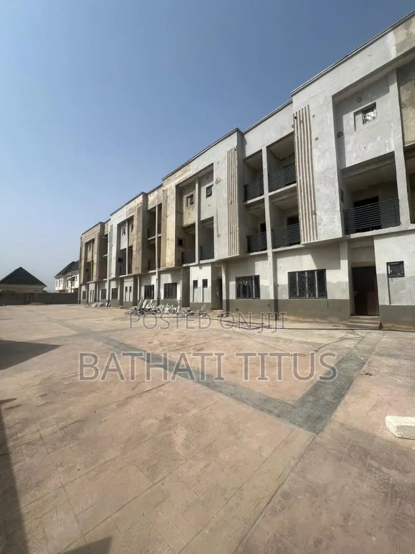 4bdrm Duplex in Kado for sale in Kado