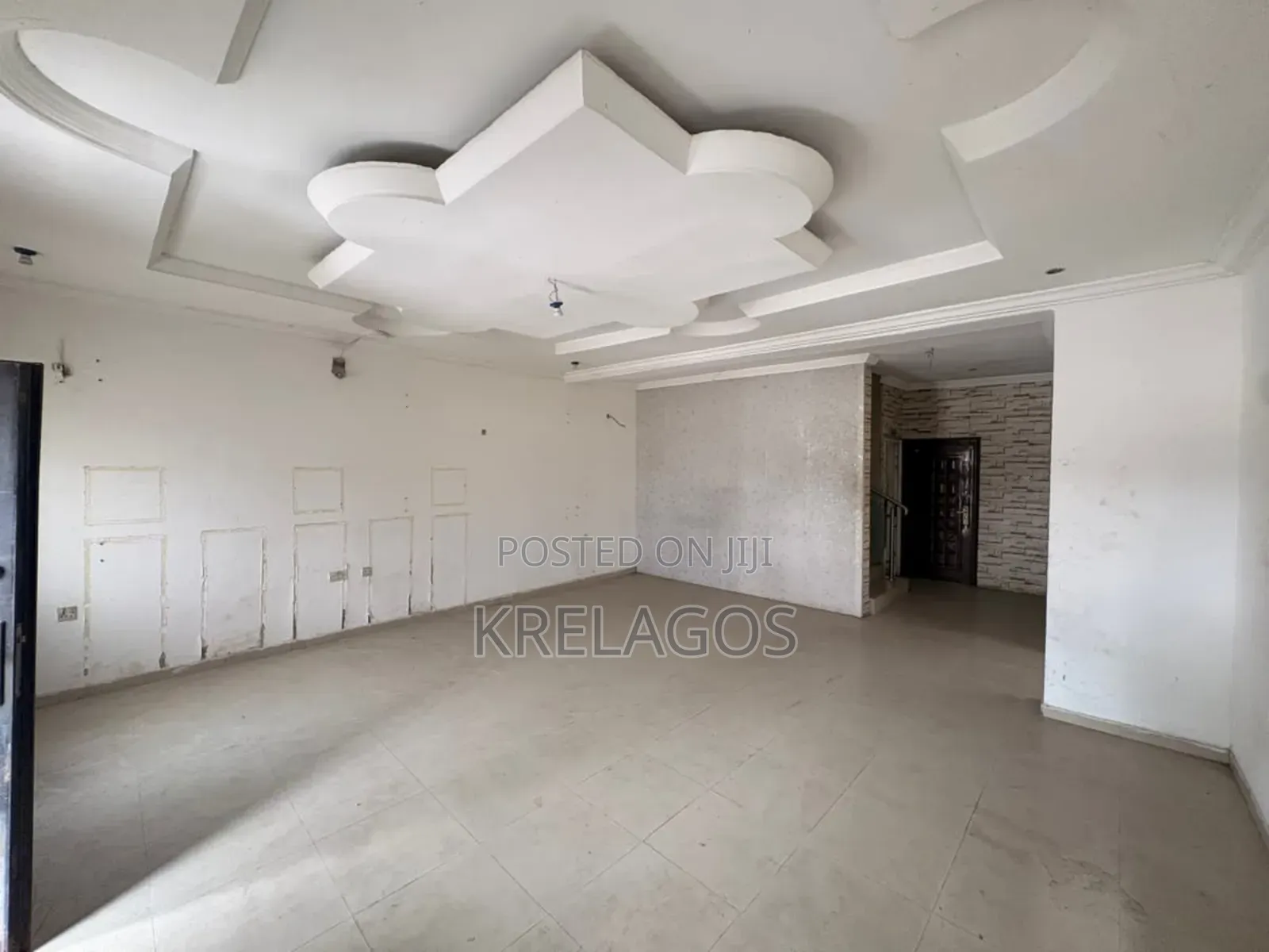 4bdrm Duplex in Agungi for sale in Agungi